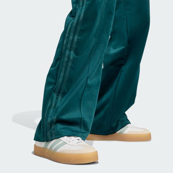  Quần nỉ adidas Velvet Tp Nữ - JV7509 