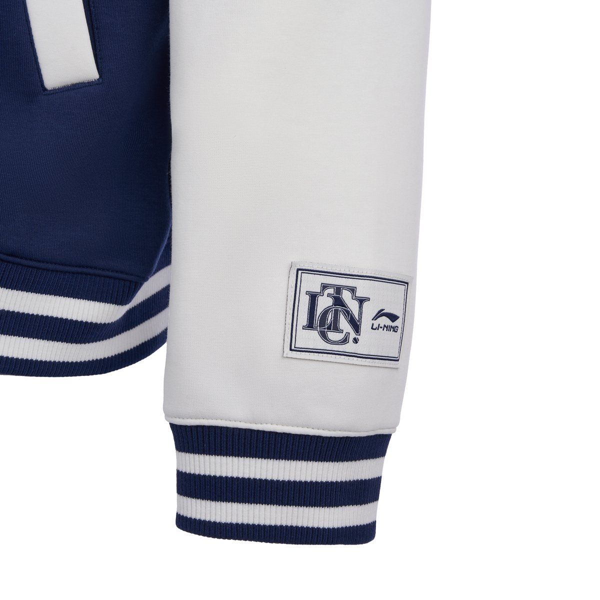  Áo nỉ Nam AFDVA73-1V 