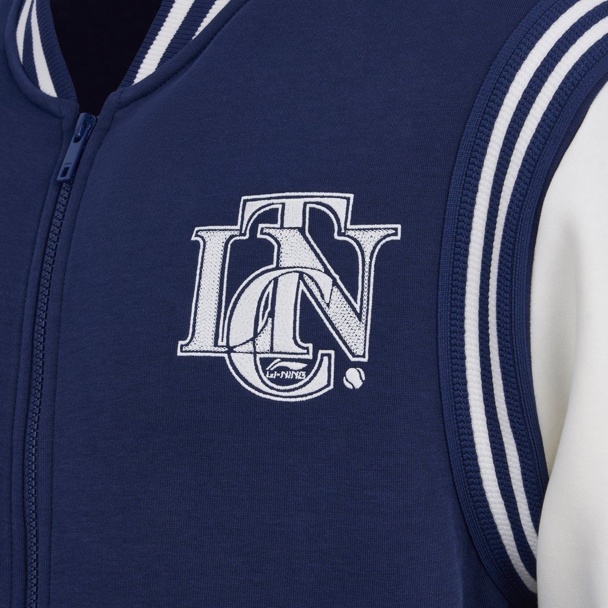  Áo nỉ Nam AFDVA73-1V 