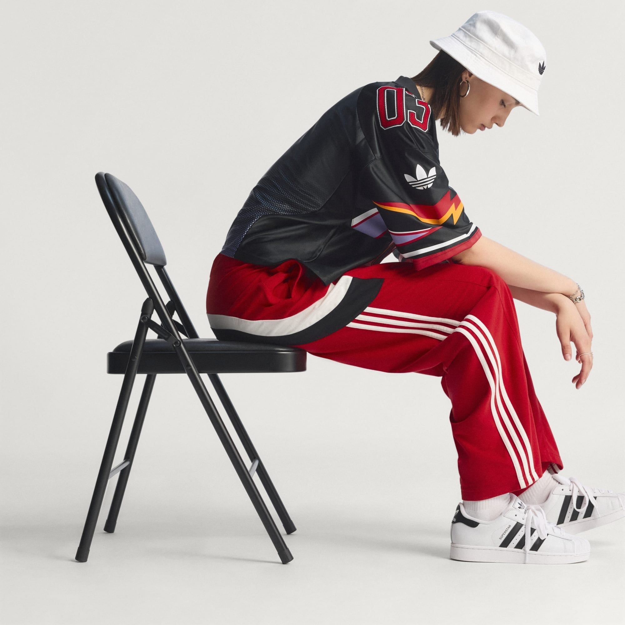  Quần nỉ adidas Trackpant Nữ - JY2390 