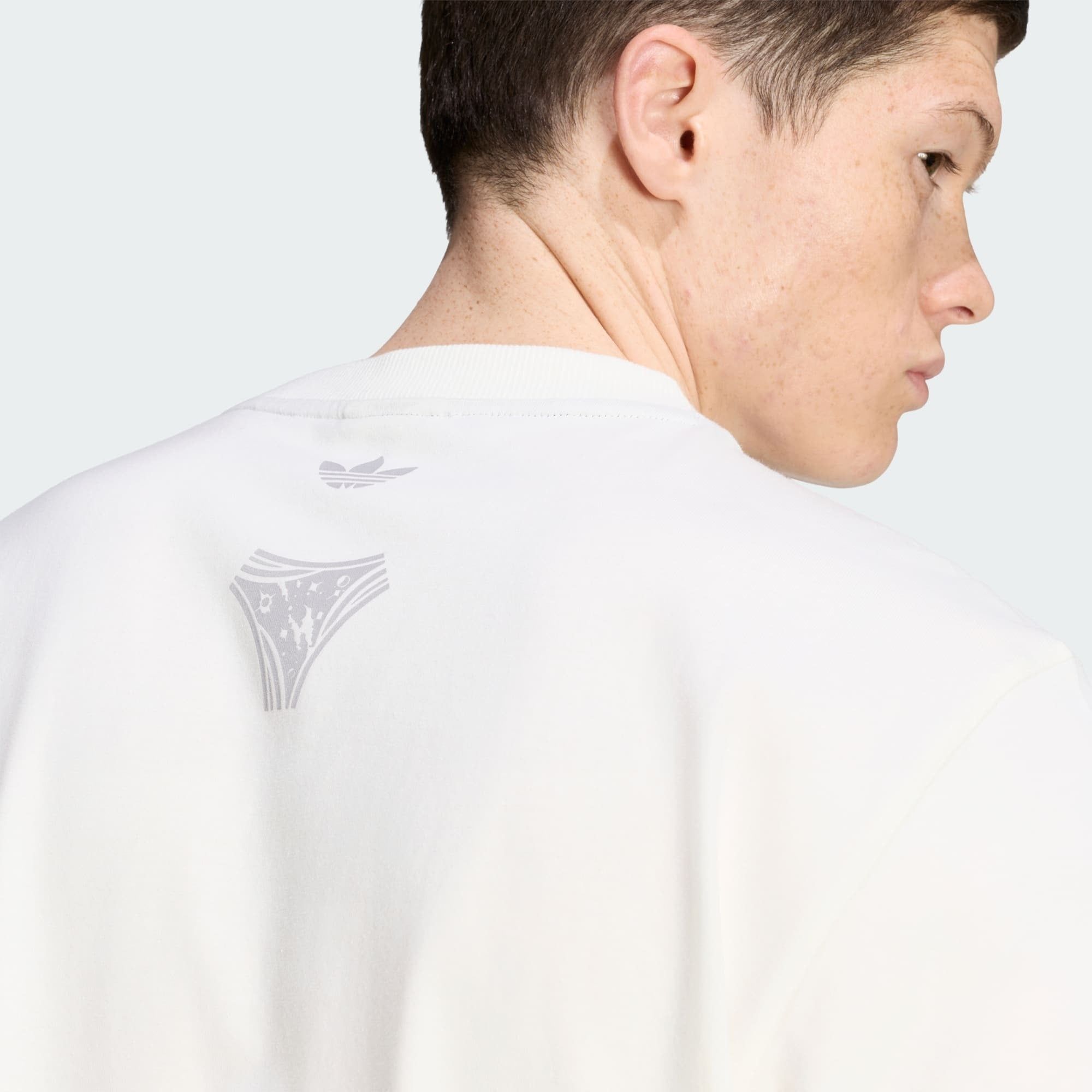  Áo T-shirt adidas Adilenium Season 5 Questra Graphic Tee Nam - KX4842 