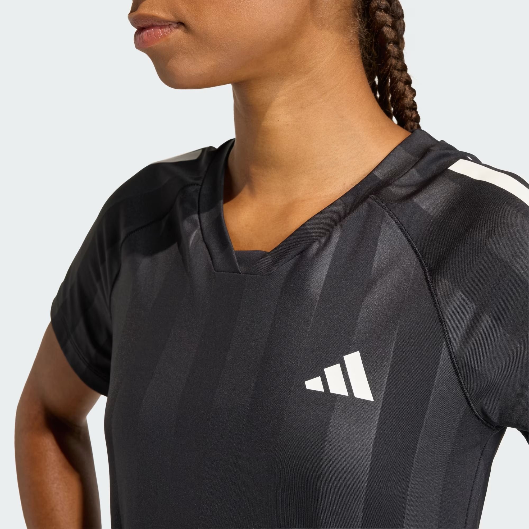  Áo T-shirt tập luyện adidas Hyperglam 3 sọc Nữ - KC7695 