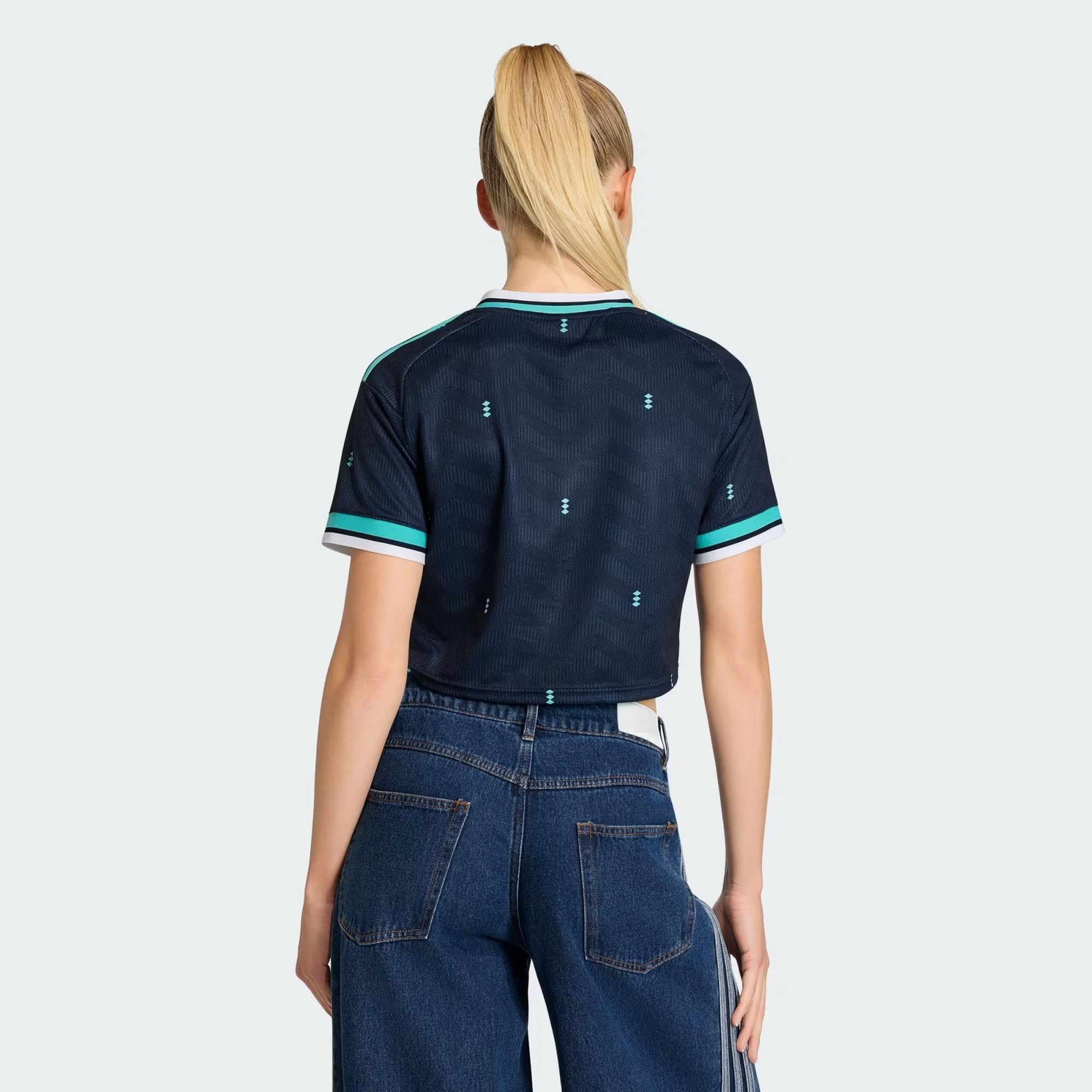  Áo crop top bóng đá adidas Sân khách Đức 26 Nữ - KE8080 
