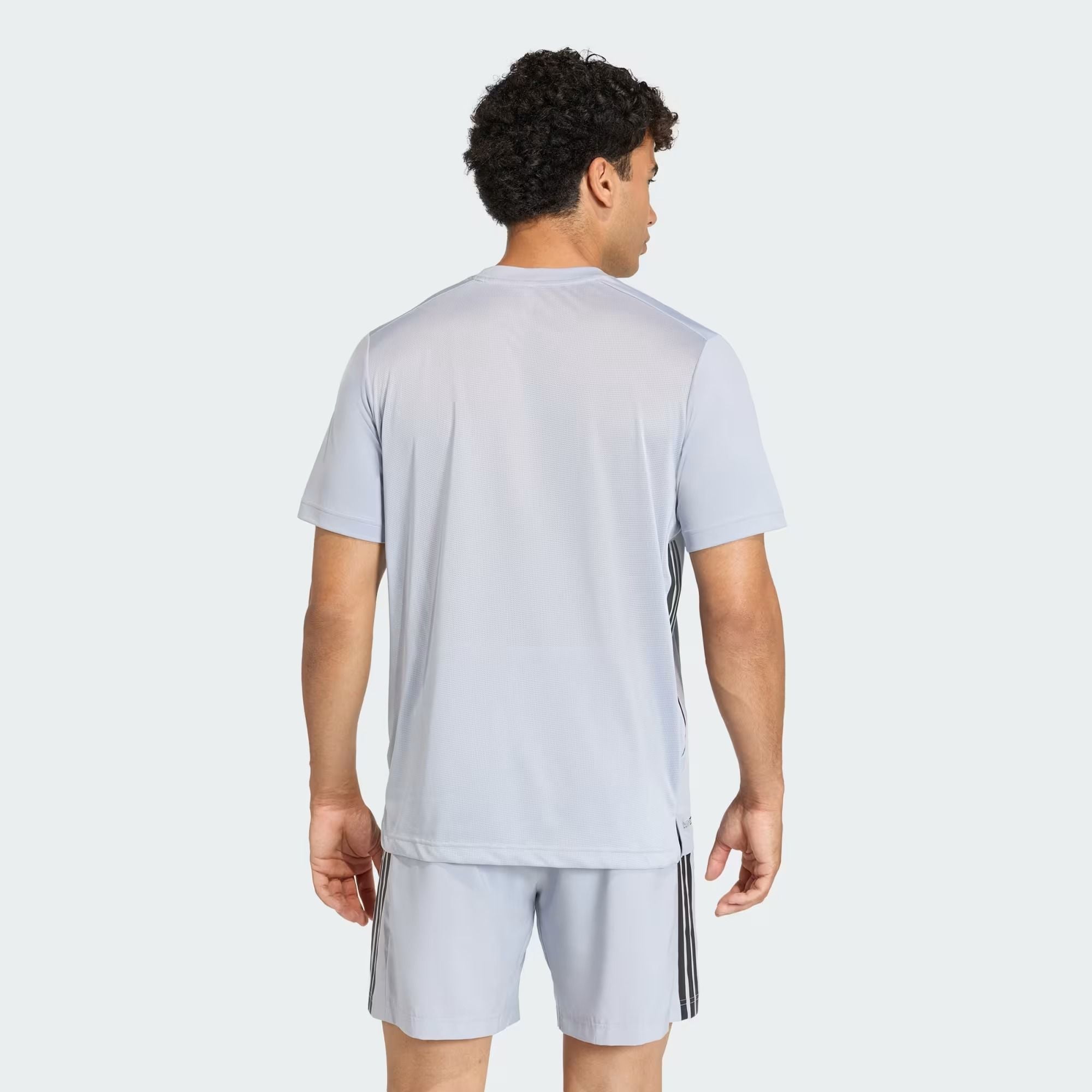  Áo T-shirt tập luyện adidas Tech Essentials 3 sọc Nam - KQ7487 
