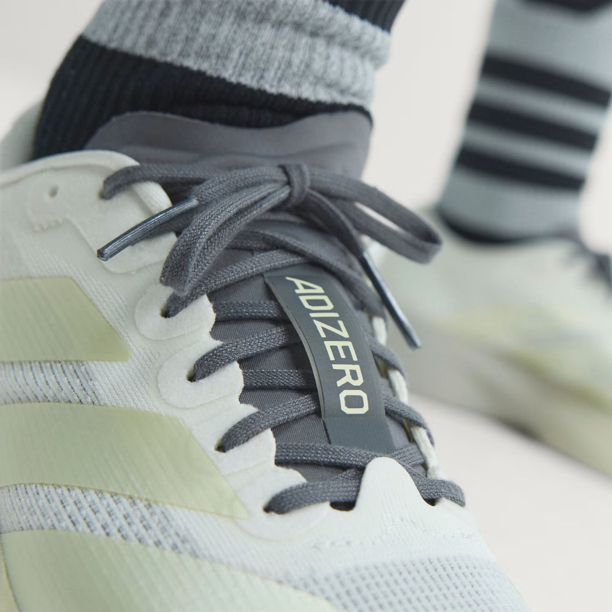  Giày chạy bộ adidas Adizero EVO Nữ - KI4794 
