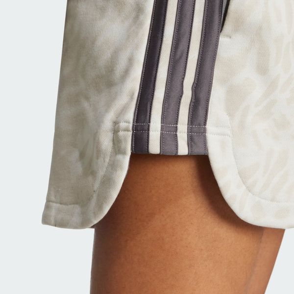  Quần short adidas Essentials 3 sọc Nữ - JG6222 