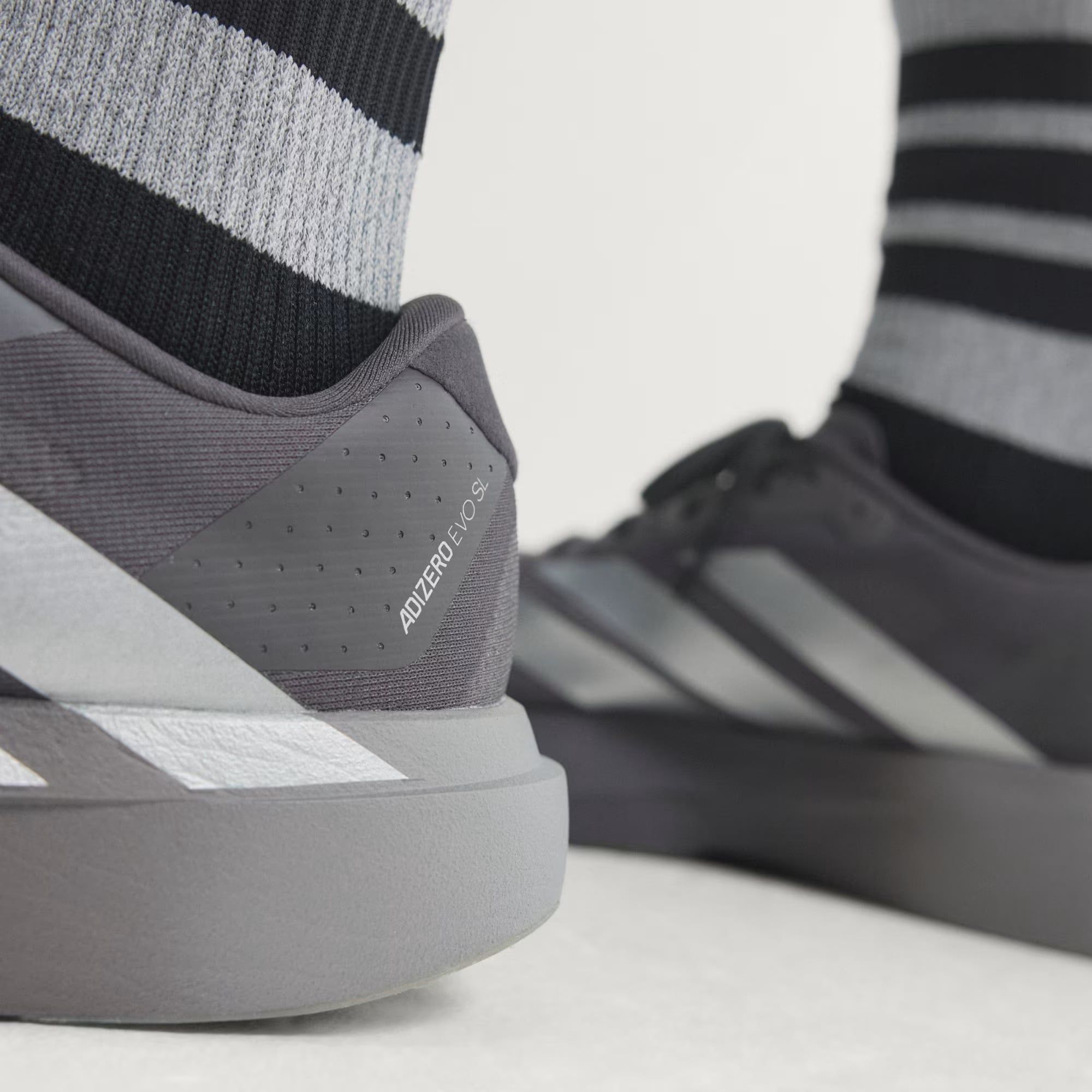 Giày chạy bộ adidas Adizero EVO SL Nam - KI9874 