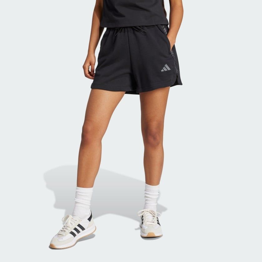  Quần short adidas Essentials 3 sọc Nữ - JG6224 