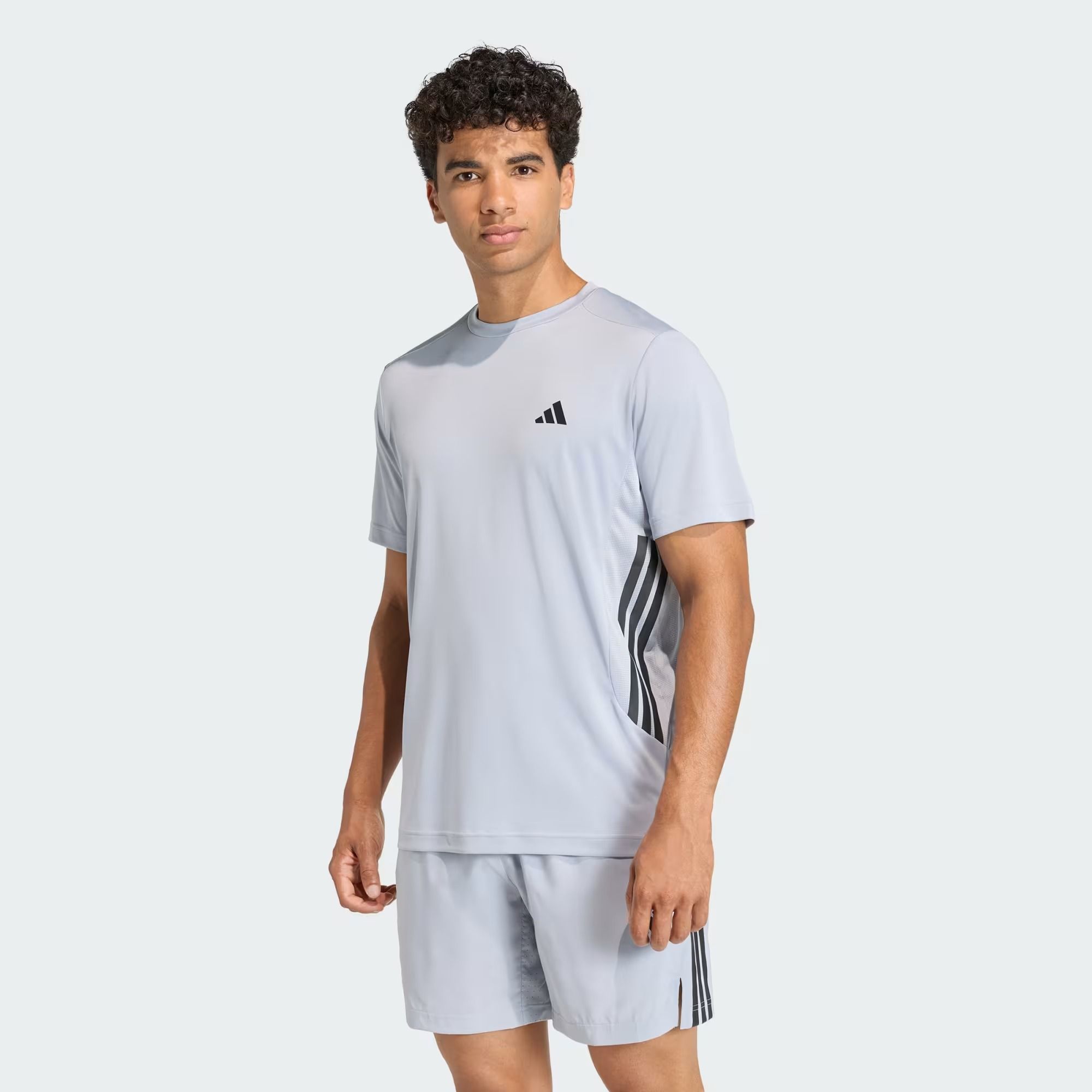  Áo T-shirt tập luyện adidas Tech Essentials 3 sọc Nam - KQ7487 