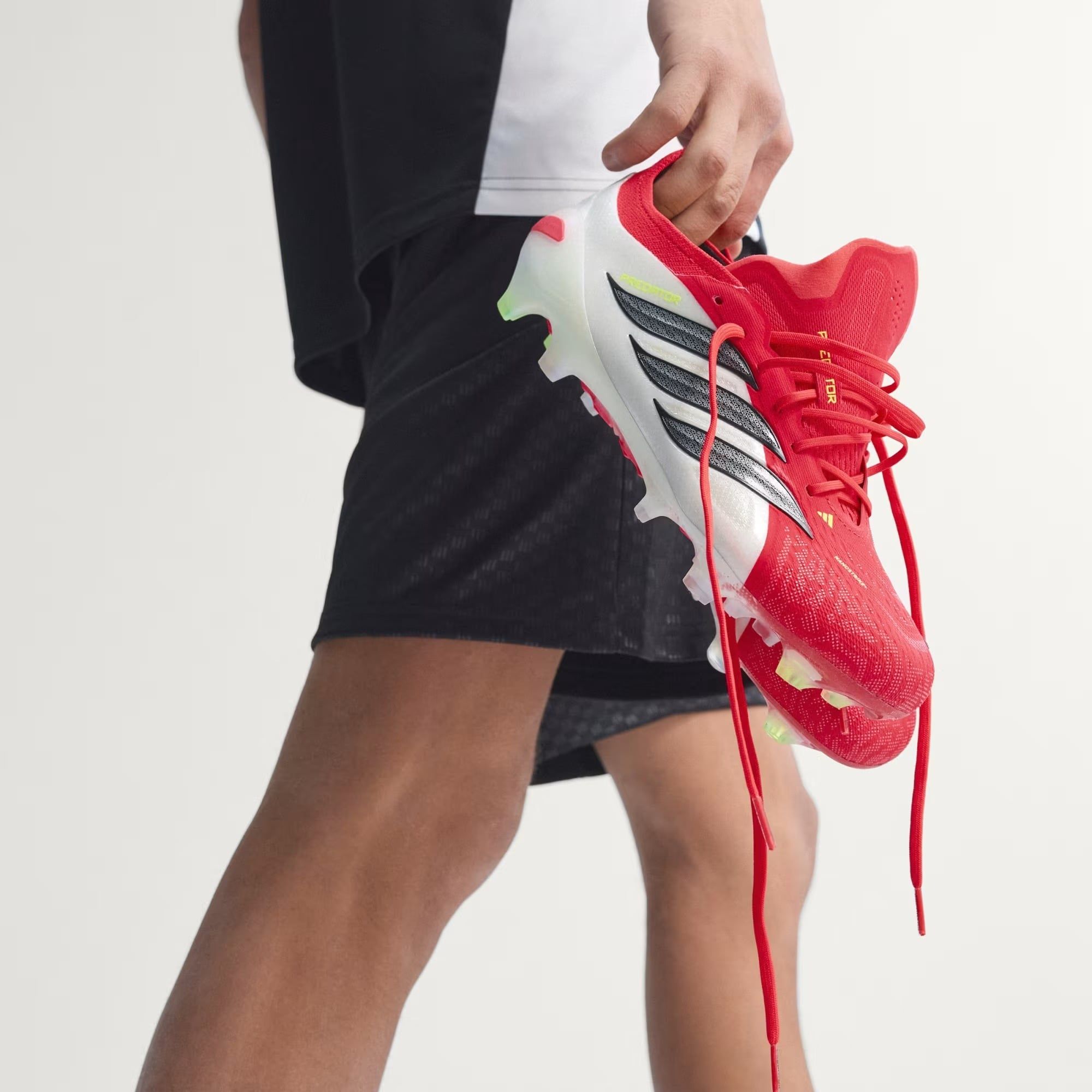  Giày bóng đá adidas Predator Elite Unisex - JS0433 
