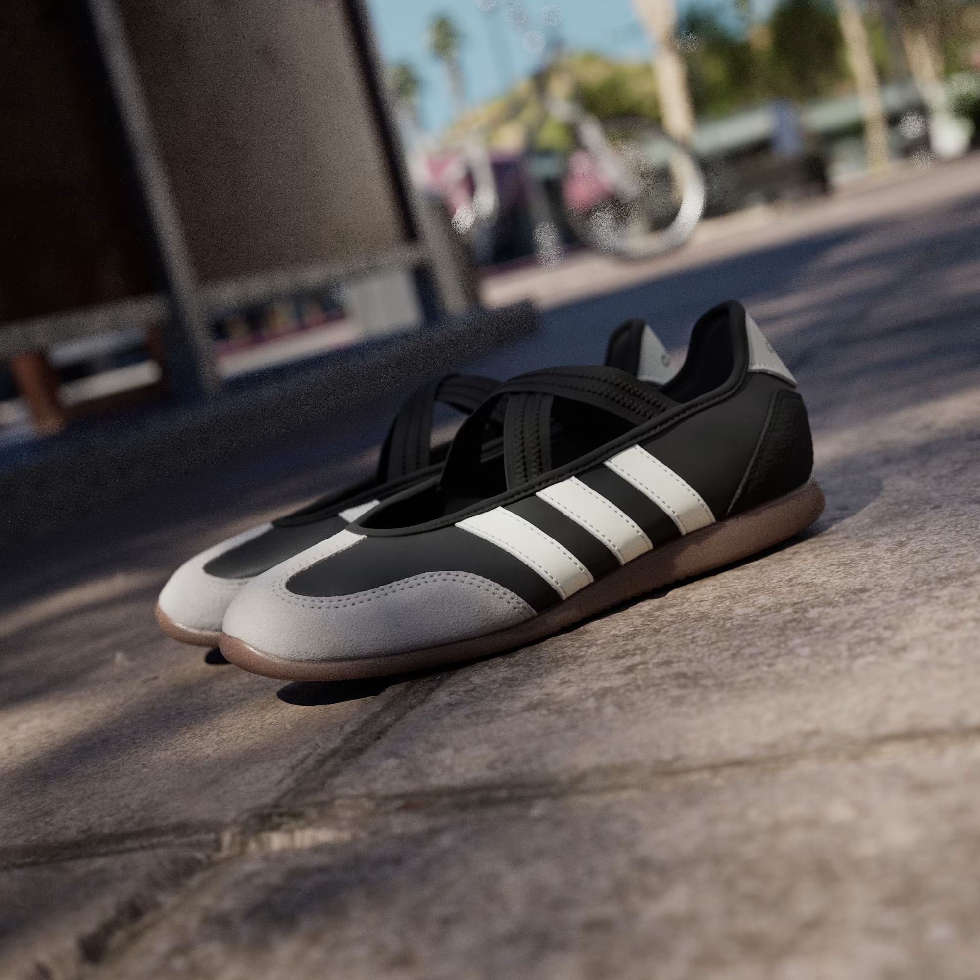  Giày thời trang adidas Barreda Mary Jane Nữ - HQ7401 