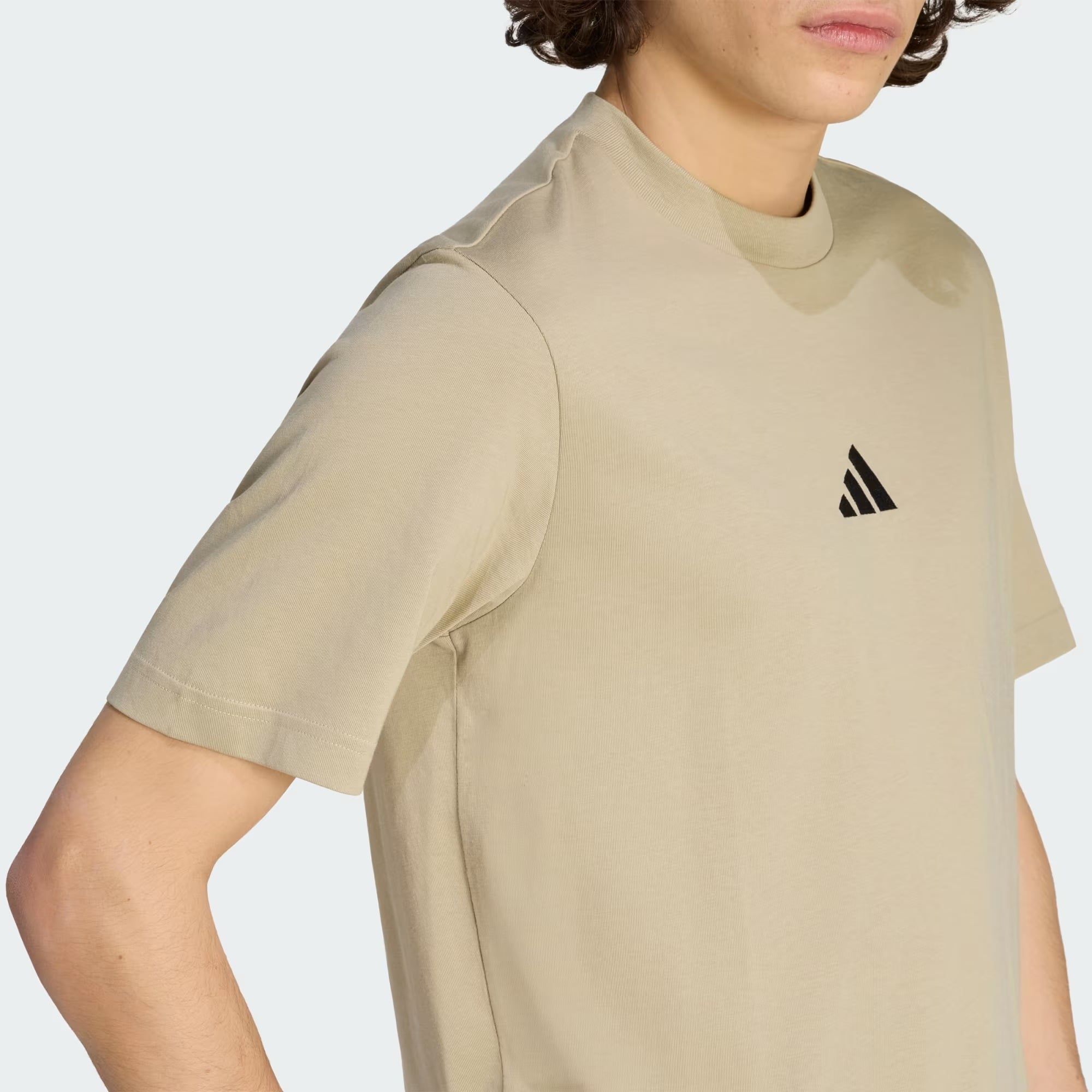  Áo T-shirt adidas Essentials Small Logo Nam - KC0905 