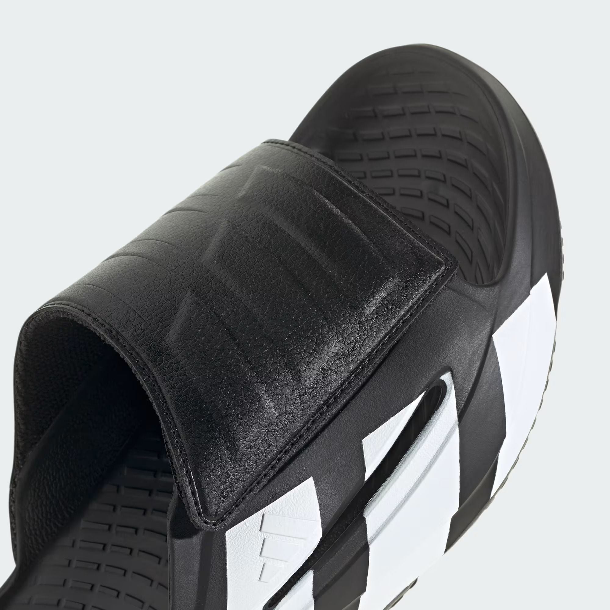  Dép quai ngang adidas Lightblaze Unisex - JR1253 