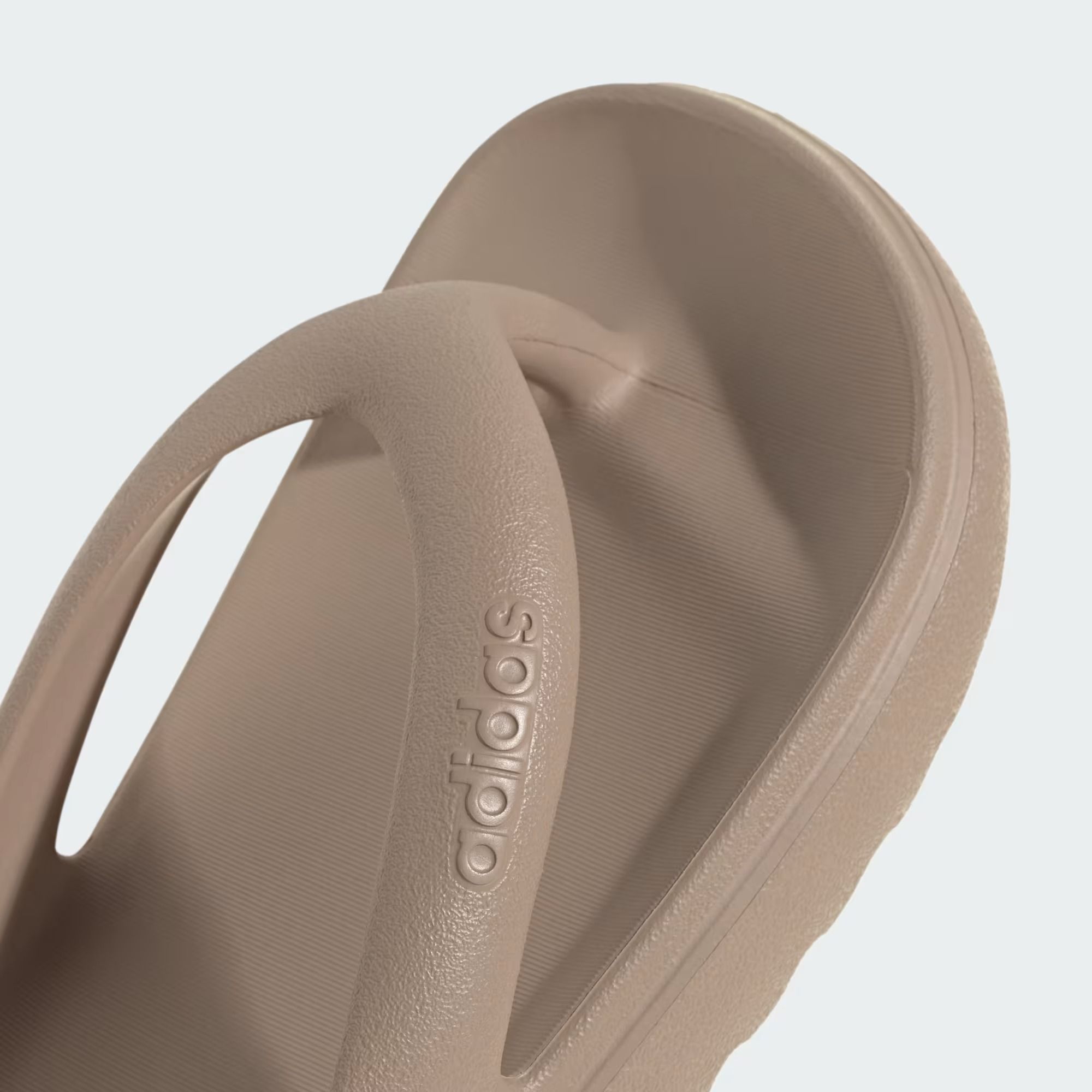  Dép xỏ ngón adidas Adilette Lumia Unisex - HP6944 