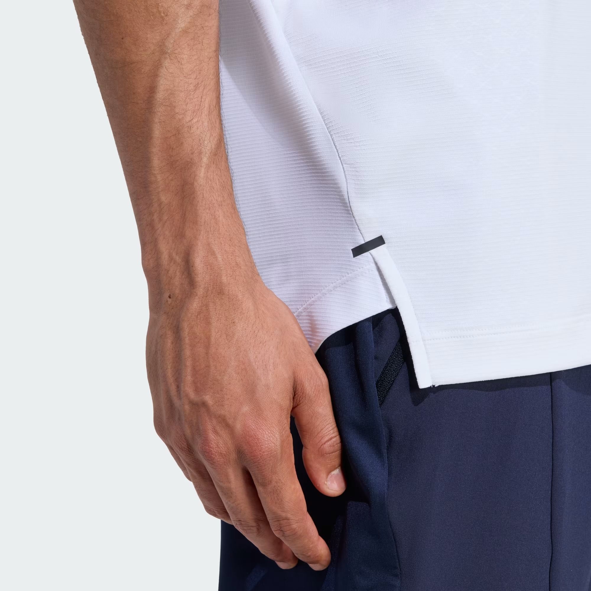  Áo T-shirt tập luyện adidas D4T PrimeLift 3 sọc Nam - KE9941 