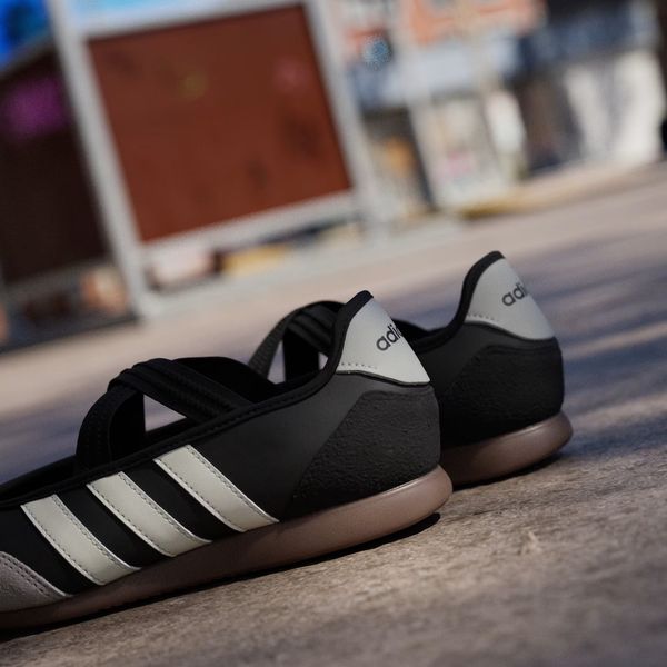  Giày thời trang adidas Barreda Mary Jane Nữ - HQ7401 