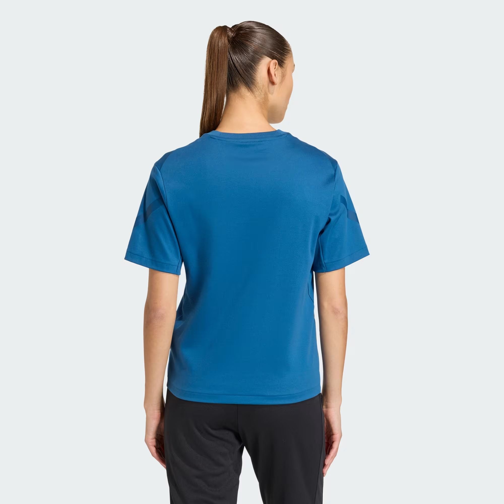  Áo T-shirt adidas Z.N.E. Nữ - KR0203 
