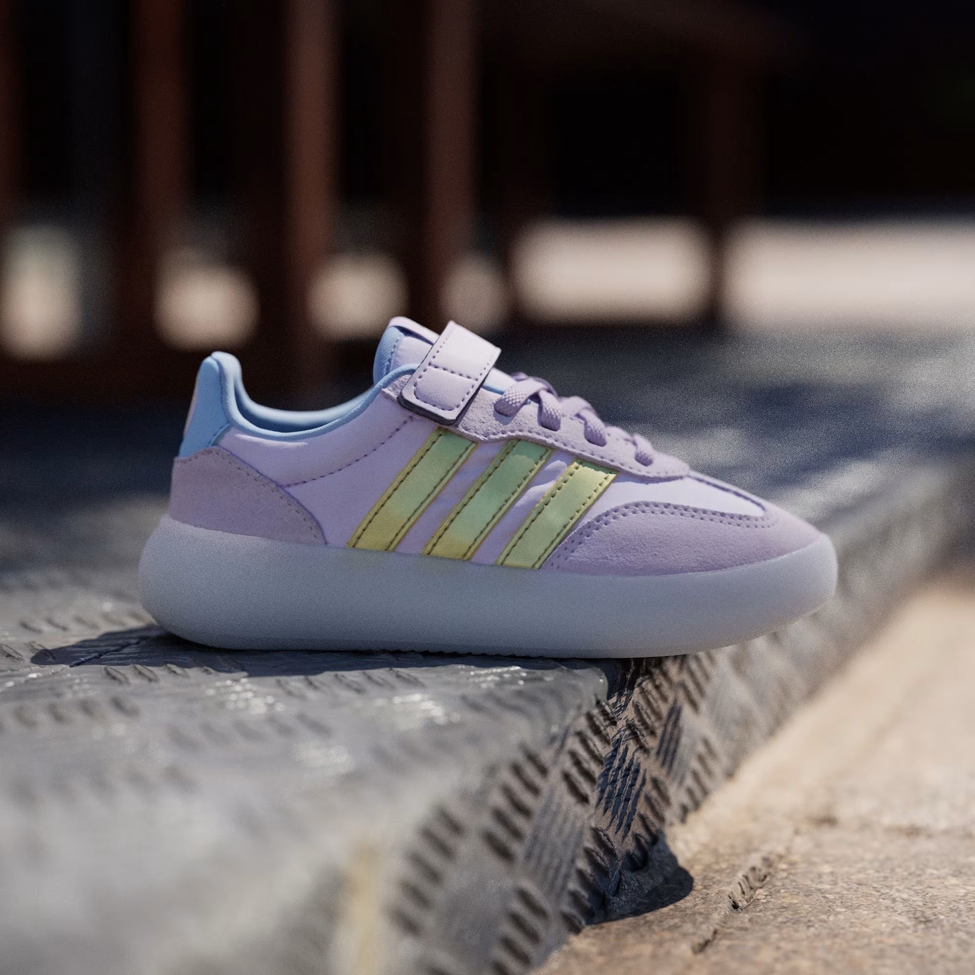  Giày thời trang trẻ em adidas Frozen Barrade Decode Unisex - JQ4377 
