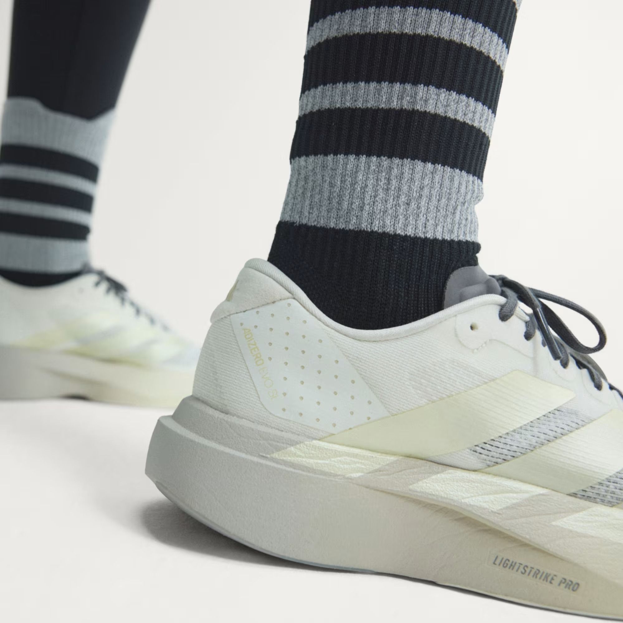  Giày chạy bộ adidas Adizero EVO Nữ - KI4794 