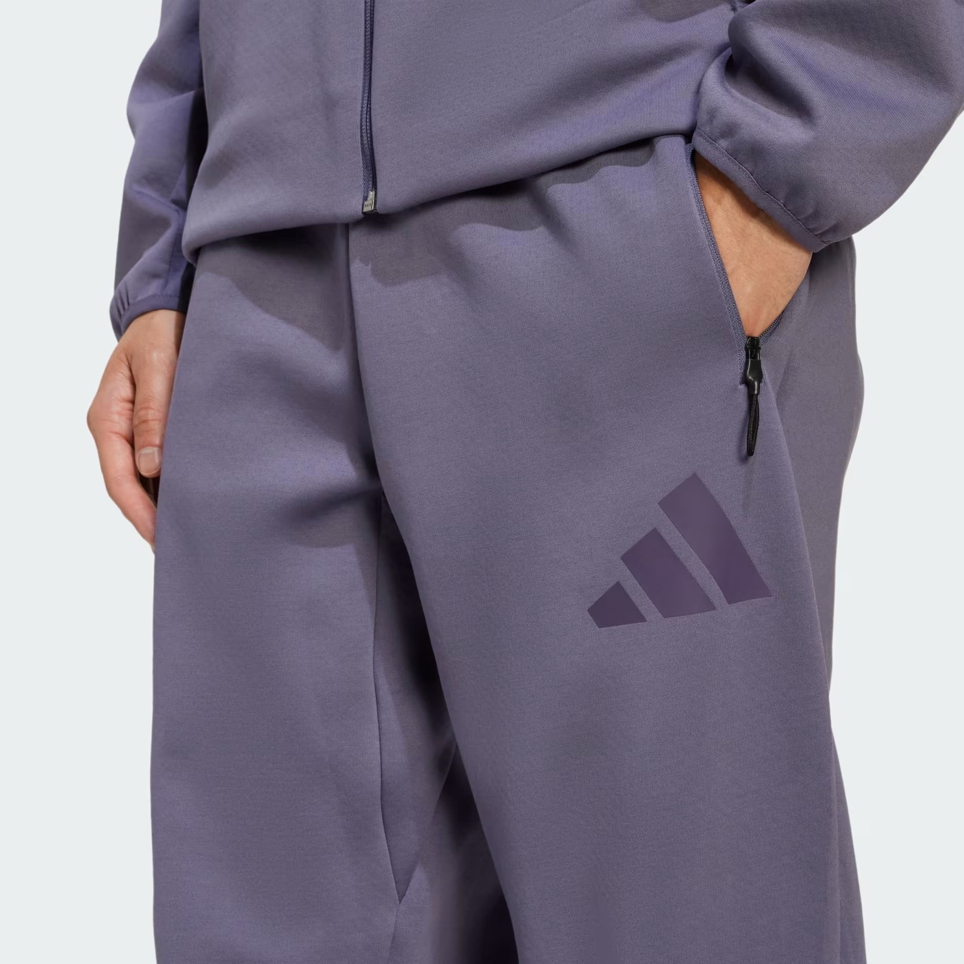  Quần nỉ adidas Z.N.E. Nam - JW4727 