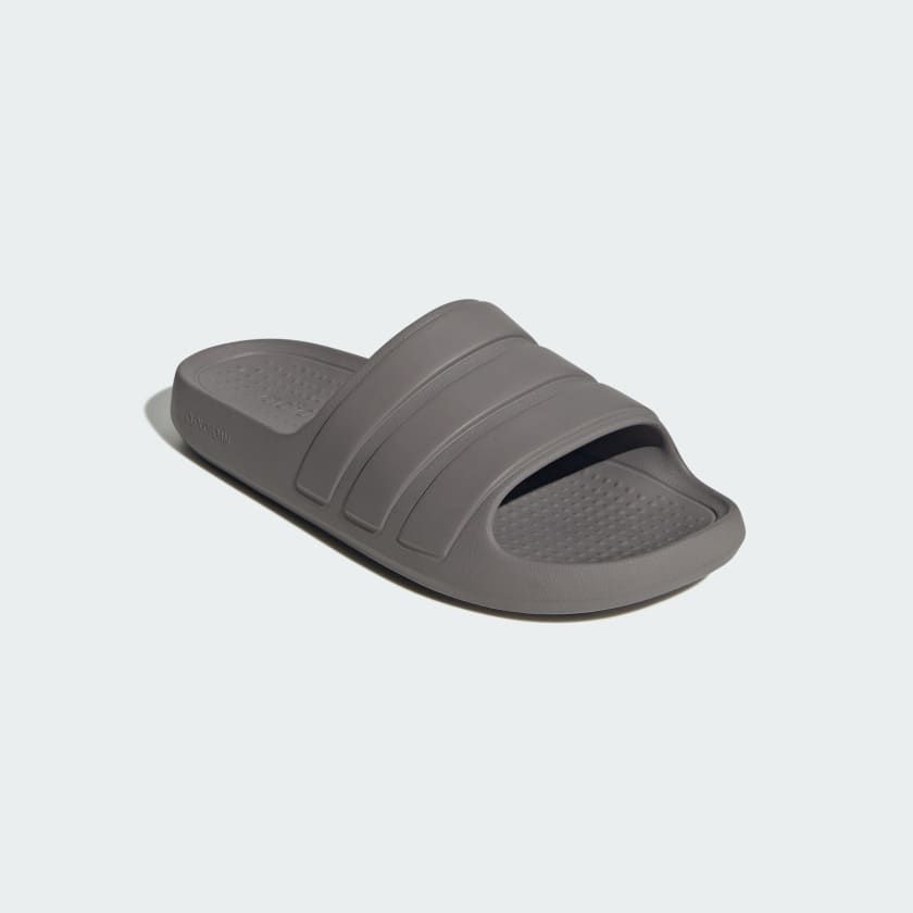  Dép quai ngang adidas Adilette Flow Unisex - JP5680 
