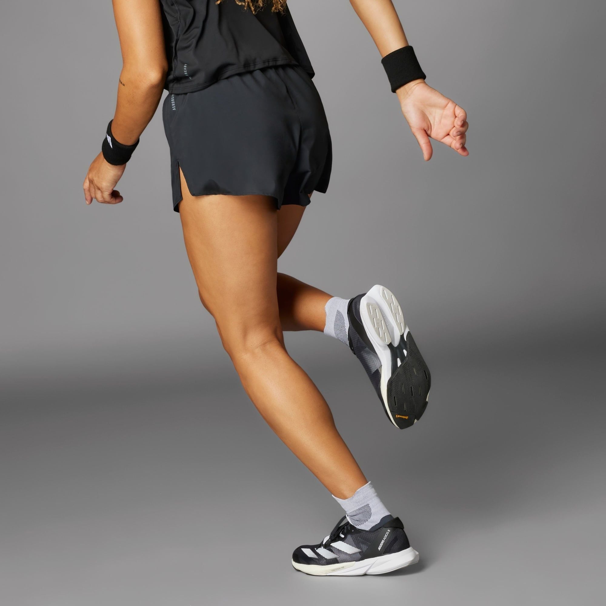  Quần short chạy bộ adidas Adizero Essentials Nữ - IN8707 
