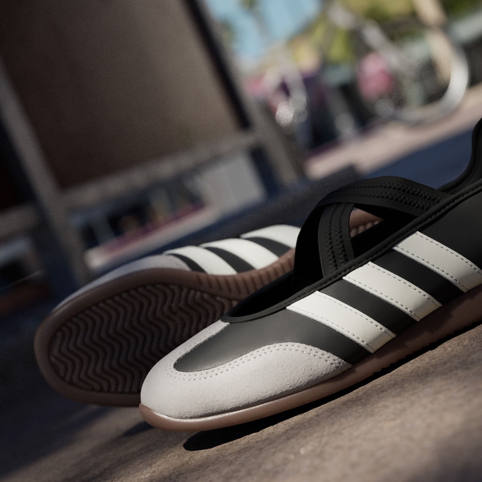  Giày thời trang adidas Barreda Mary Jane Nữ - HQ7401 