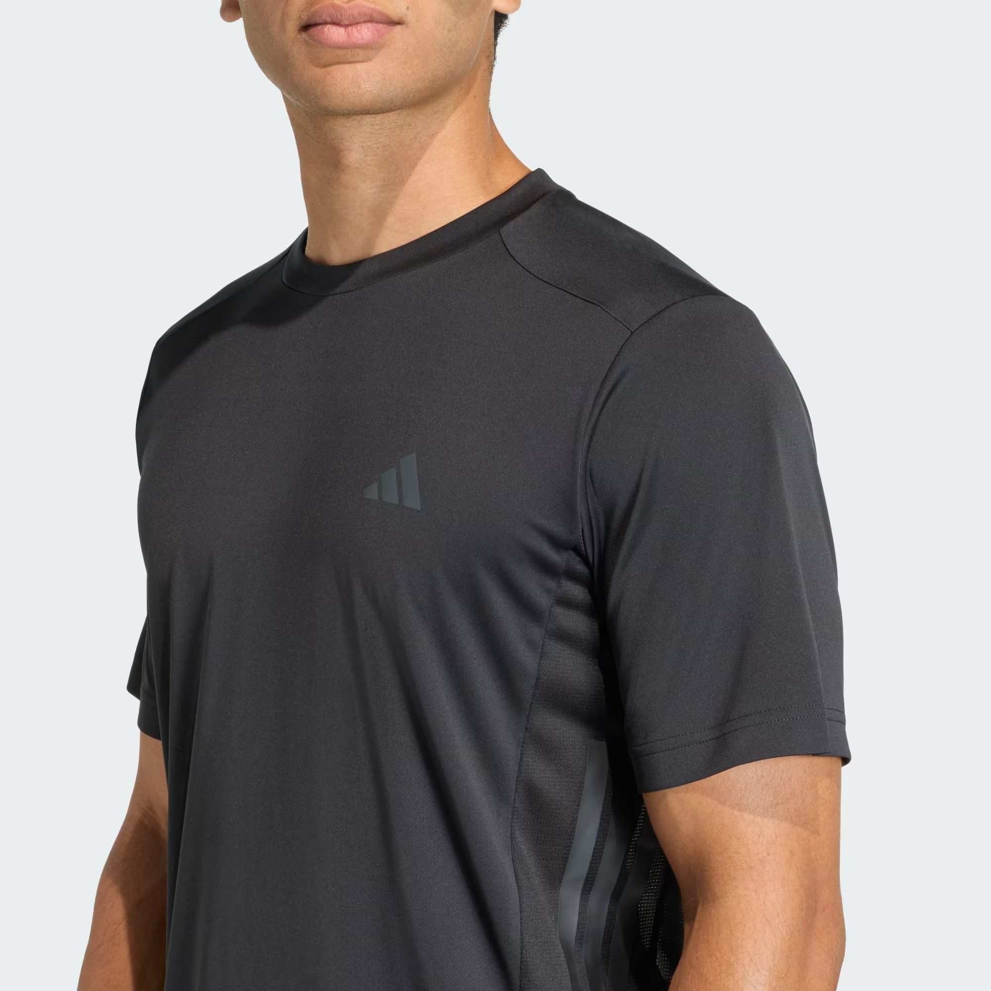  Áo T-shirt tập luyện adidas Tech Essentials 3 sọc Nam - KQ7485 