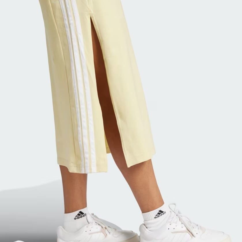  Váy adidas Essentials 3 sọc Racerback Nữ - JE1210 