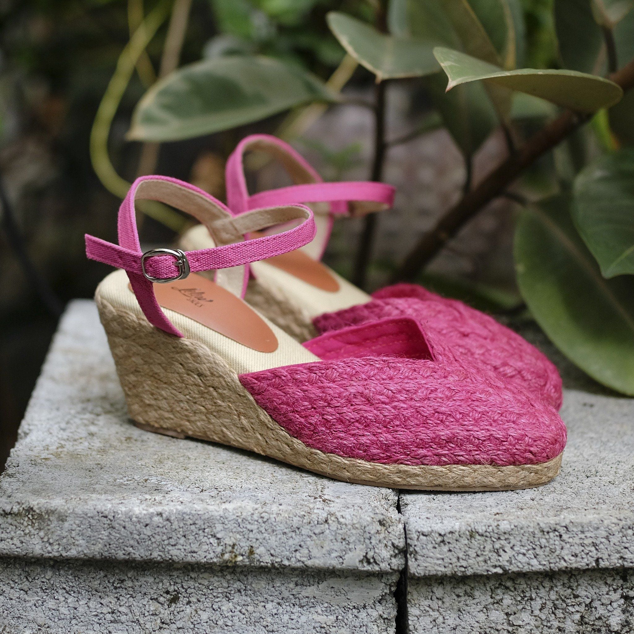 RUBY - Giày Sục Thuần Cói Kín Mũi Quai Gài Đế Xuồng 8cm