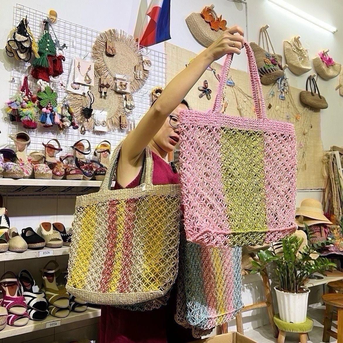 ĐỒNG TIỀN NGŨ SẮC - Túi Tote Cói Abaca Móc Macrame Cỡ Lớn