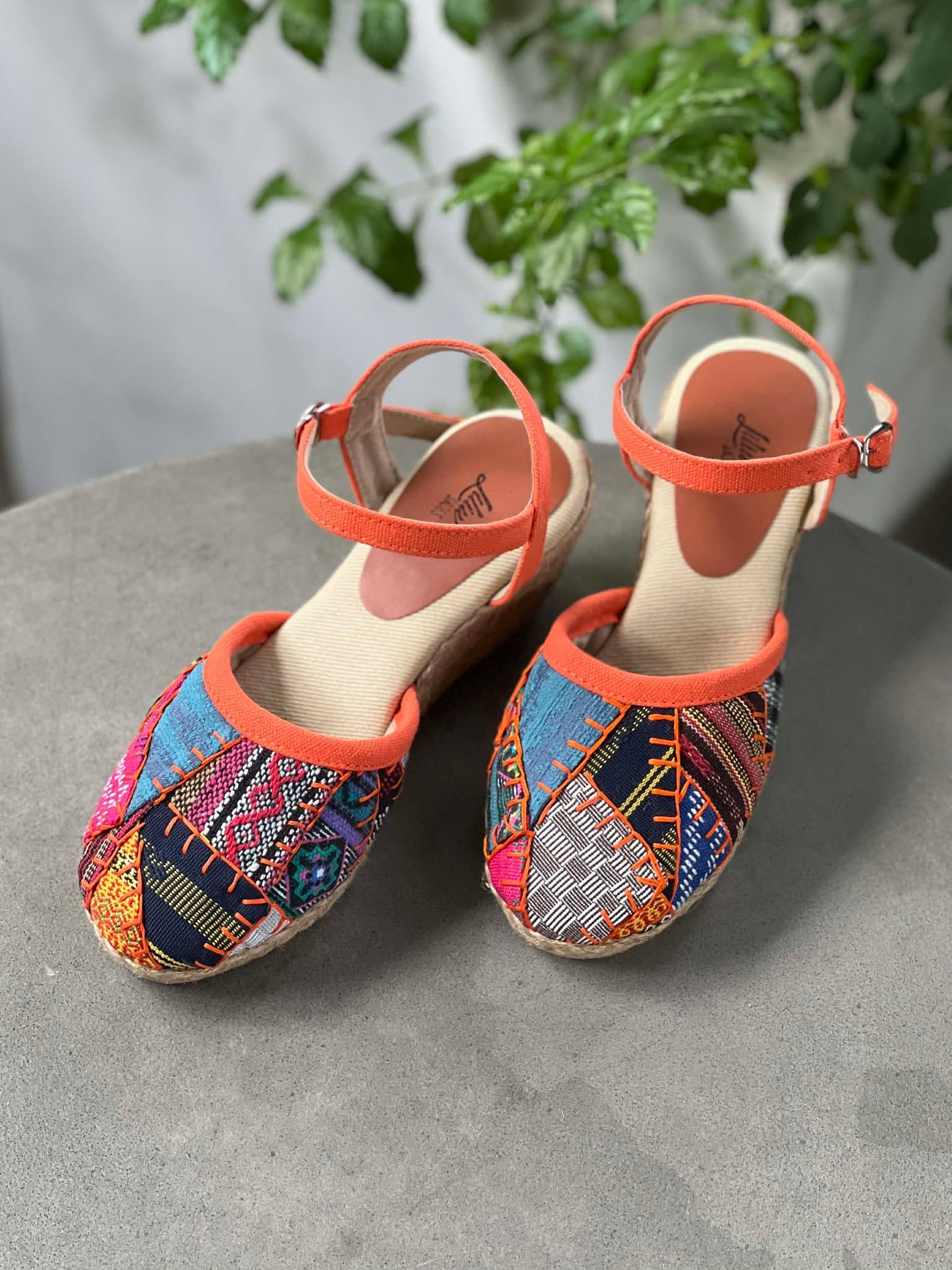 MOSAIC 6 - Đế Xuồng Cói Thêu Ghép Vải Thổ Cẩm 6cm