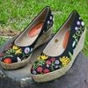 VƯỜN THU - Giày Cói Vải Canvas Đen Thêu Hoa