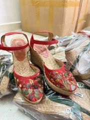 ĐỎ THÊU VƯỜN - Giày Cói Phối Vải Hemp Đỏ Thêu Hoa