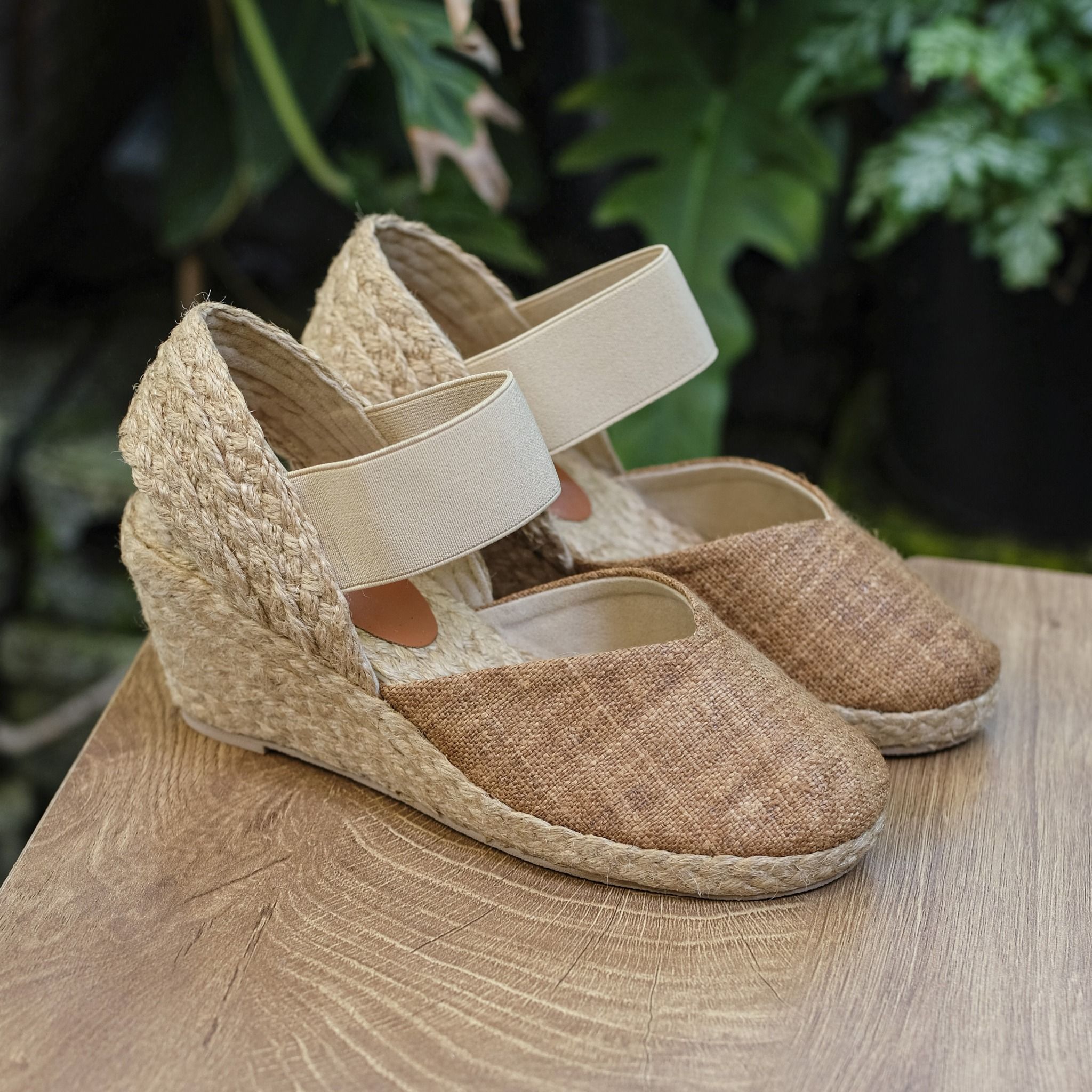 MỘC BÌNH - Đế Xuồng Cói Phối Vải Hemp Kín Mũi Quai Thun 6cm