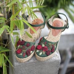 LÁ THÊU HOA ĐỎ - Giày Cói Phối Vải Hemp Lá Thêu Hoa Đỏ