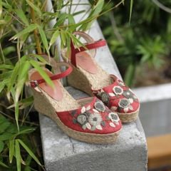 ĐỎ THÊU TINH KHÔI - Giày Cói Phối Vải Hemp Đỏ Thêu Hoa