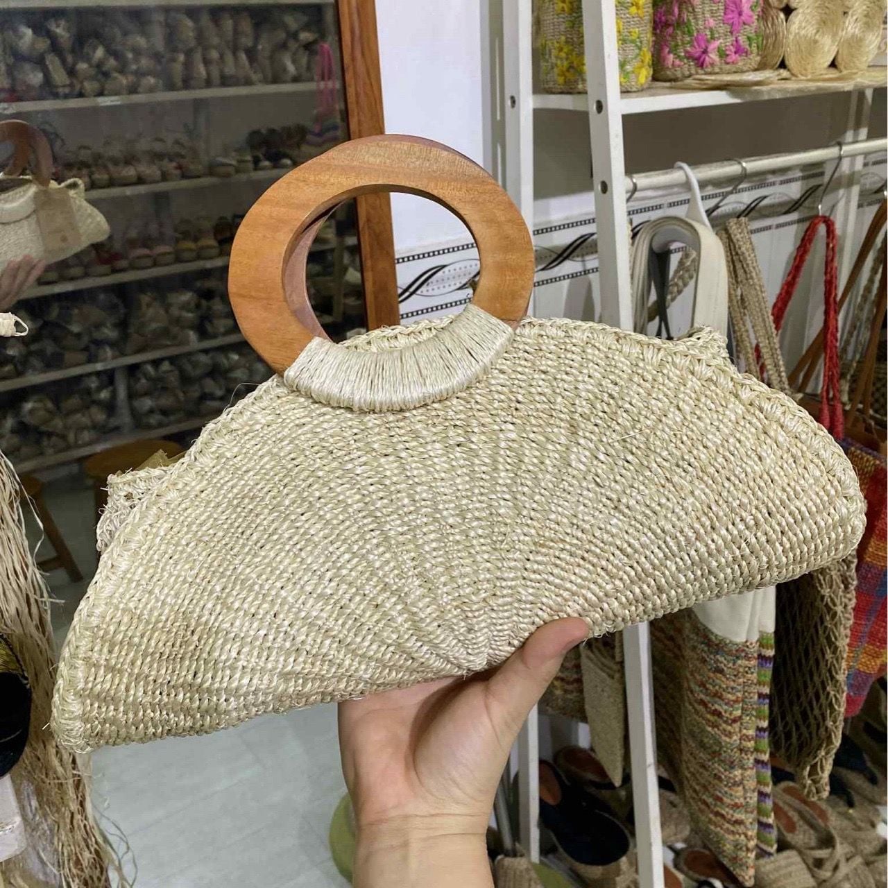 Túi Cói Abaca Xách Tay Hình Bán Nguyệt