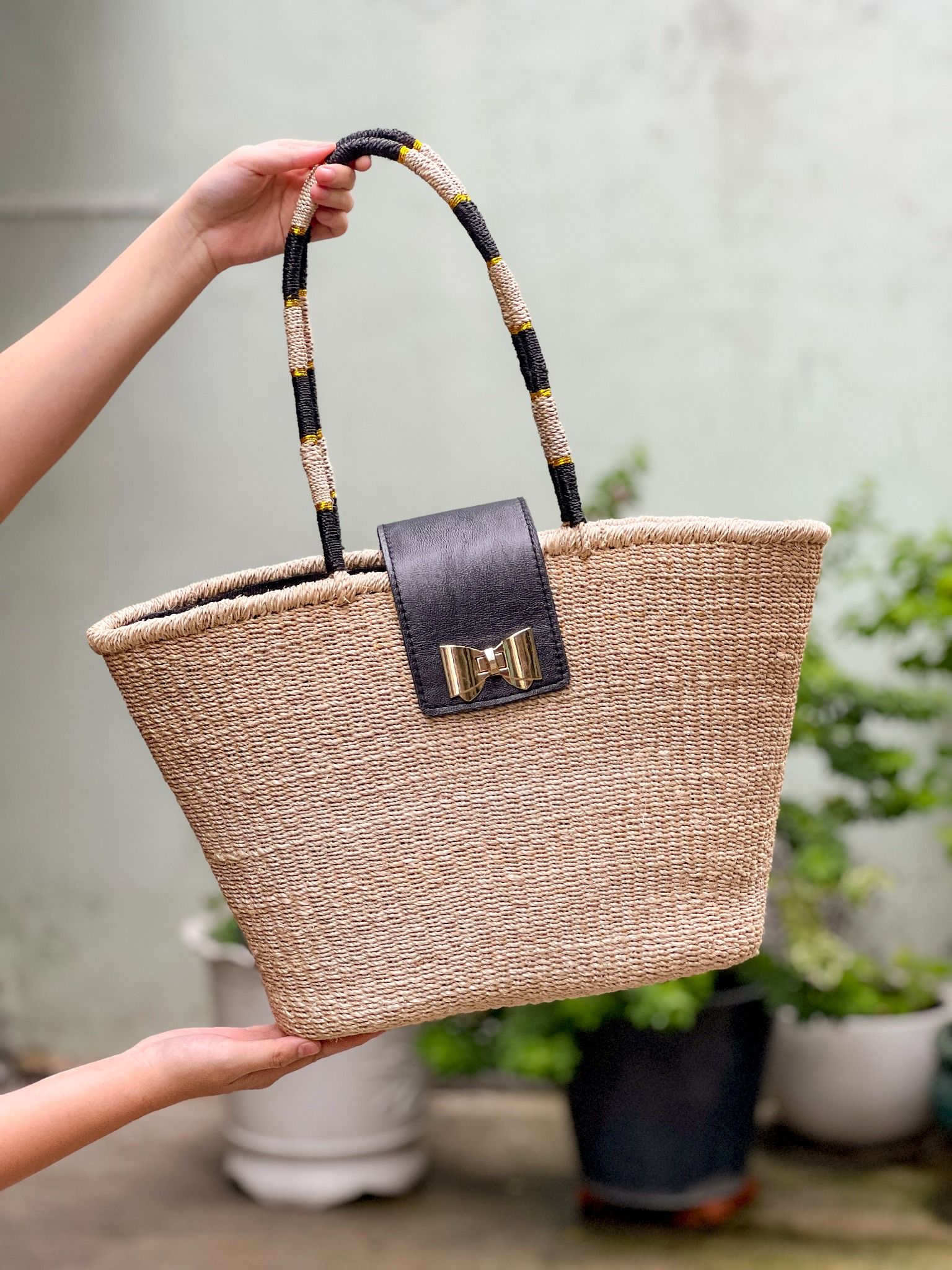 Túi Cói Abaca Hình Thang Phối Nắp Quai Da Tự Nhiên - GATSBY