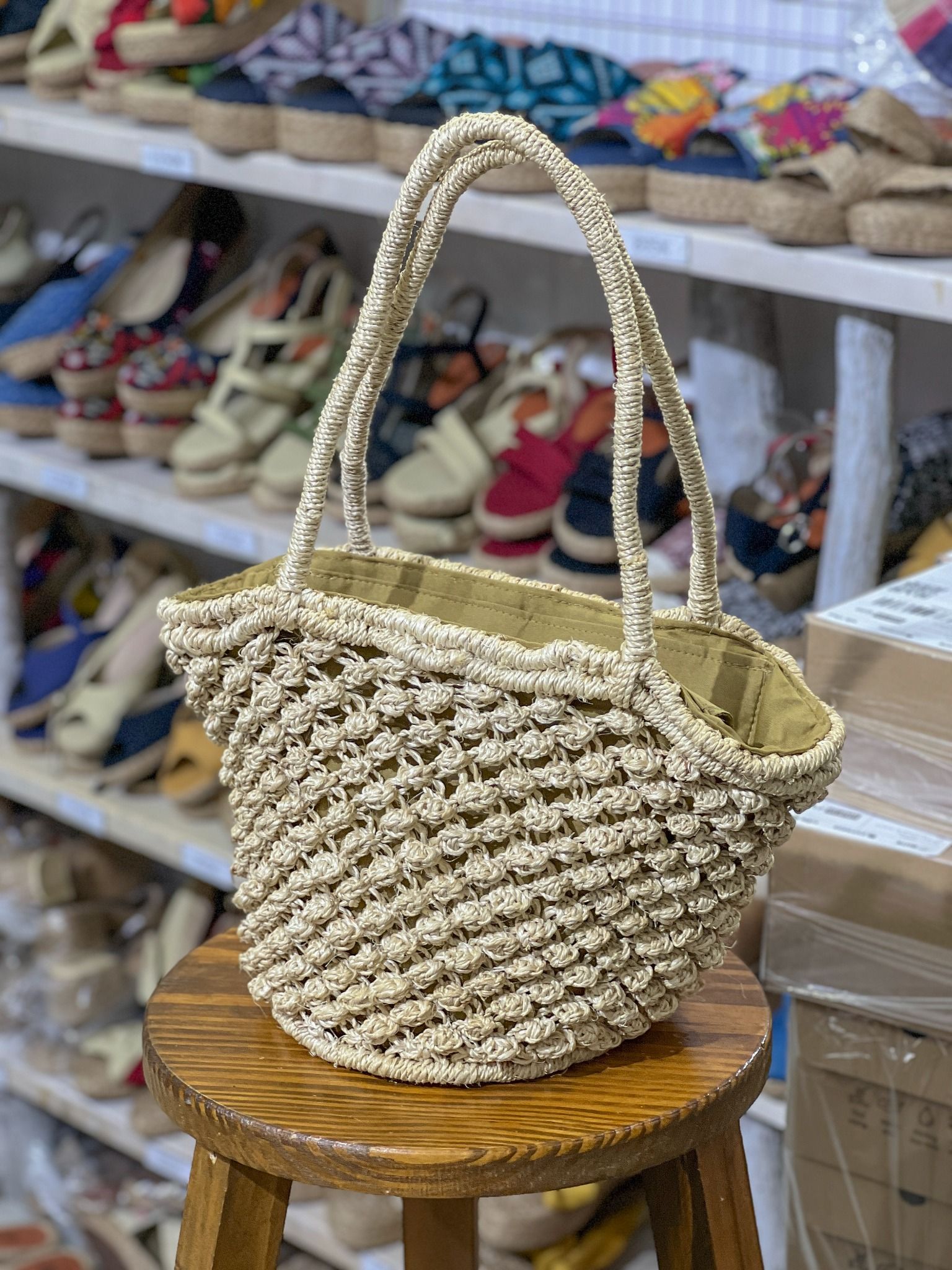 Túi Cói Abaca Hình Thang Thắt Nút - TRÂN CHÂU