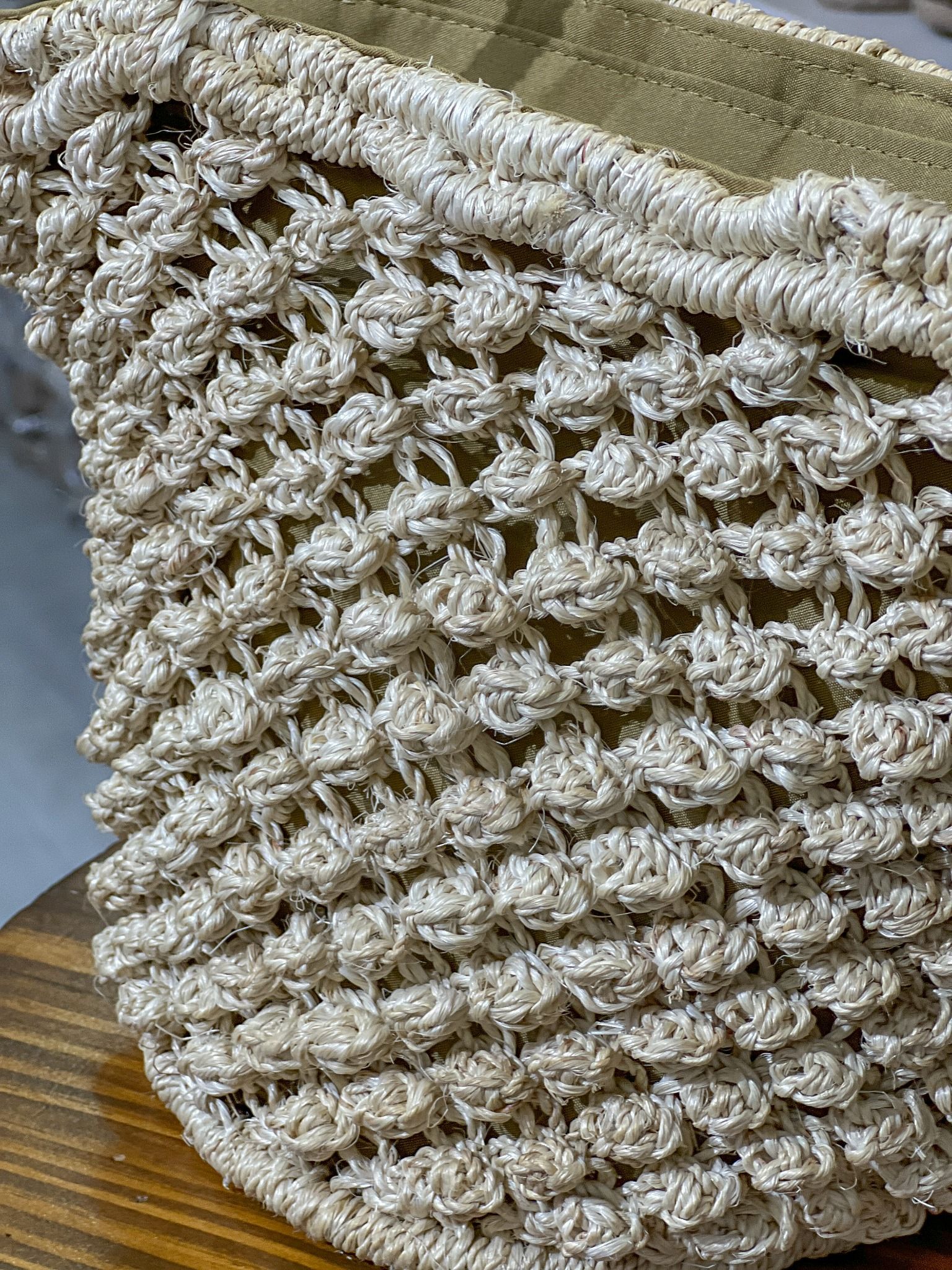 Túi Cói Abaca Hình Thang Thắt Nút - TRÂN CHÂU