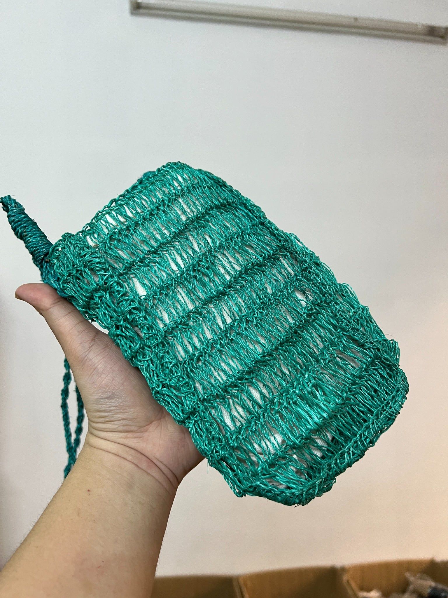 Túi Cói Abaca Đựng Điện Thoại Nhiều Màu Sắc - SÁP MÀU