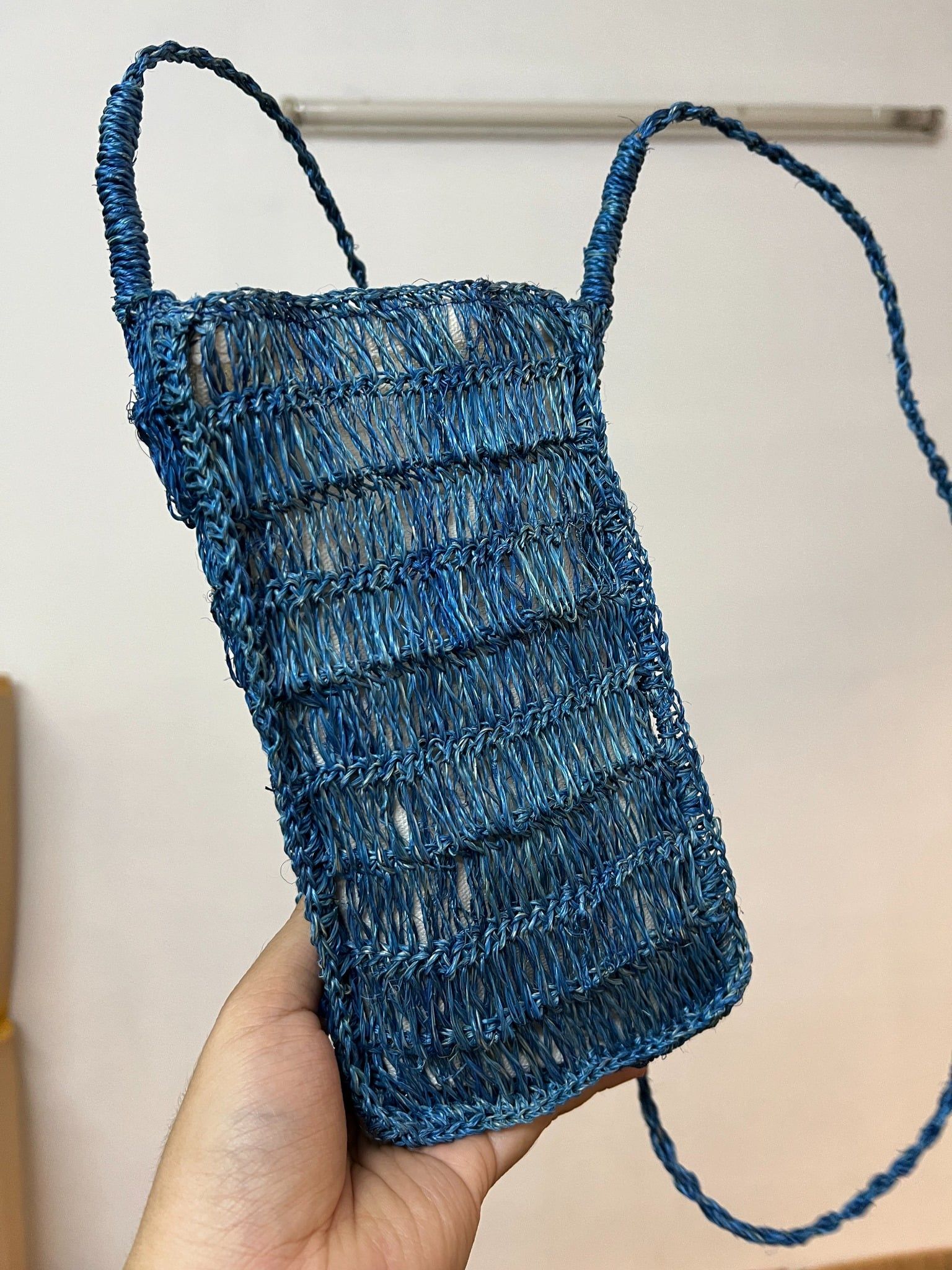 Túi Cói Abaca Đựng Điện Thoại Nhiều Màu Sắc - SÁP MÀU