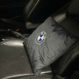 Gối và chăn mền 2 IN 1 Logo BMW - Sử dụng làm tựa lưng, chăn đắp văn phòng và ô tô cao cấp
