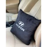 Gối và chăn (mền) 2 trong 1 (logo HYUNDAI) - Sử dụng làm tựa lưng, chăn đắp văn phòng hoặc ô tô tiện dụng