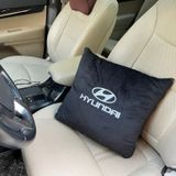 Gối và chăn (mền) 2 trong 1 (logo HYUNDAI) - Sử dụng làm tựa lưng, chăn đắp văn phòng hoặc ô tô tiện dụng
