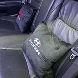 Gối và chăn (mền) 2 trong 1 (logo HYUNDAI) - Sử dụng làm tựa lưng, chăn đắp văn phòng hoặc ô tô tiện dụng