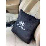Gối và chăn (mền) 2 trong 1 (logo HYUNDAI) - Sử dụng làm tựa lưng, chăn đắp văn phòng hoặc ô tô tiện dụng