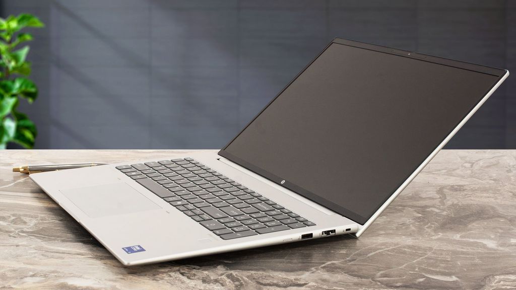 Laptop HP ProBook 460 G11 (Intel Core Ultra 7 155U, 32GB RAM, 1TB SSD, 16