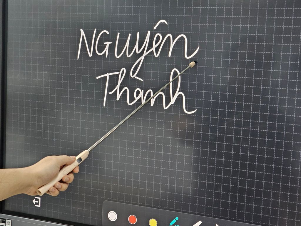 Bút điều khiển trình chiếu đa năng SZ82